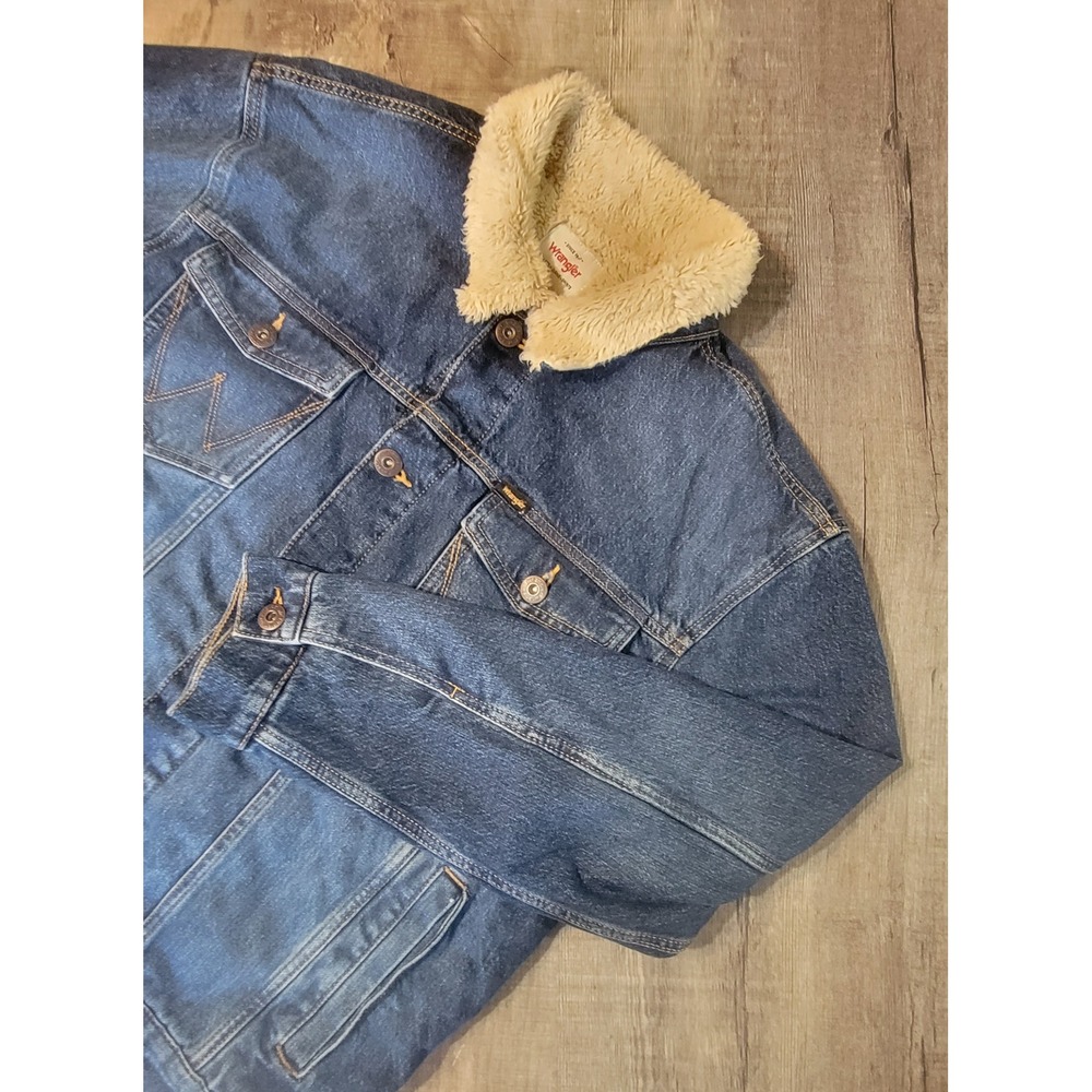 Wrangler Mens Sherpa Lined Denim Trucker Jacket Medium Wash Blue Large EUC
